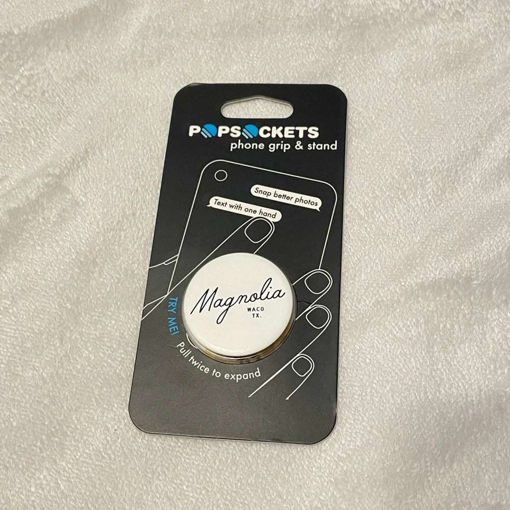 Magnolia Phone Grip & Stand - Black and White